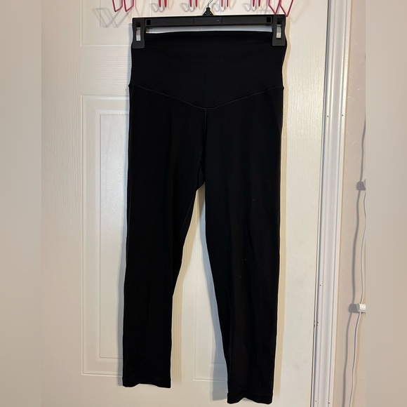 Offline by aerie Real Me 3/4 Crop Hi-Rise leggings - Picture 1 of 4